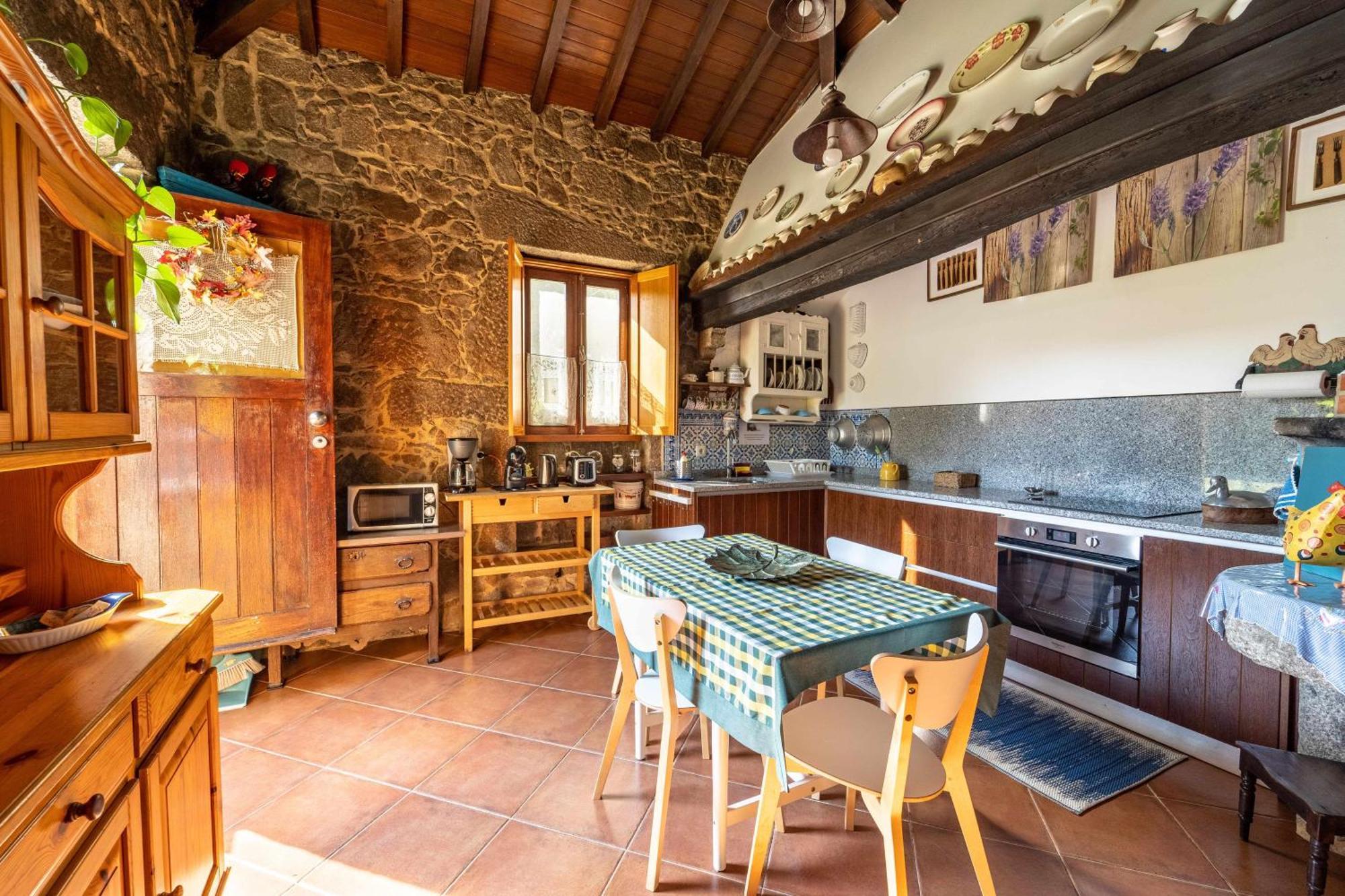 Casas Casal Do Carvalhal - Agroturismo Amares Oda fotoğraf